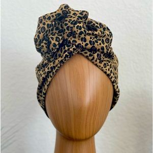 Wired head wrap/turban in leopard